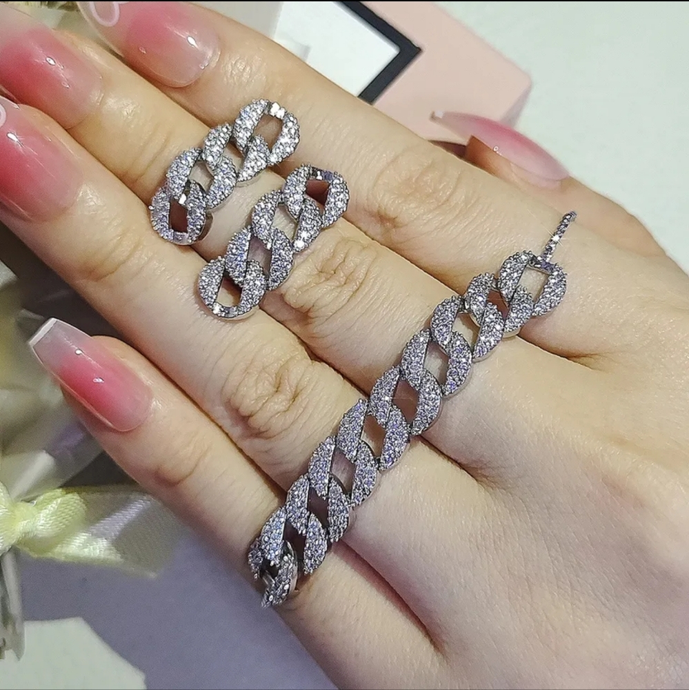 Cubic zircon bracelet and earrings
